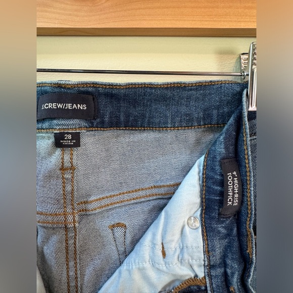 J. Crew 9" High-rise toothpick jeans size 28 - Picture 3 of 4